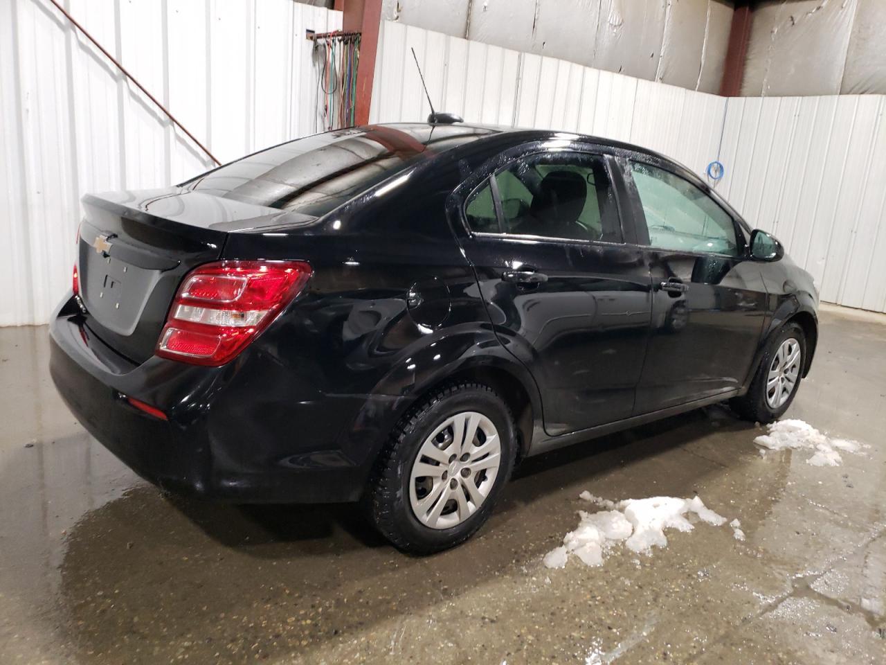 2017 CHEVROLET SONIC LS - Фото 3