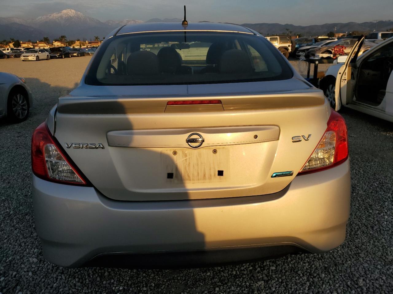 2016 NISSAN VERSA S - Фото 6