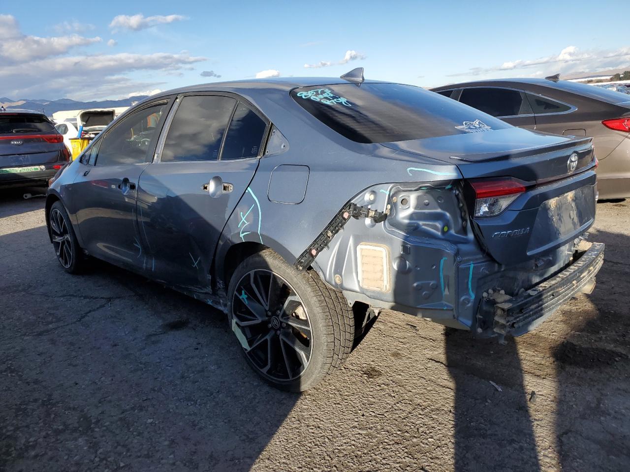 2020 TOYOTA COROLLA SE - Фото 2
