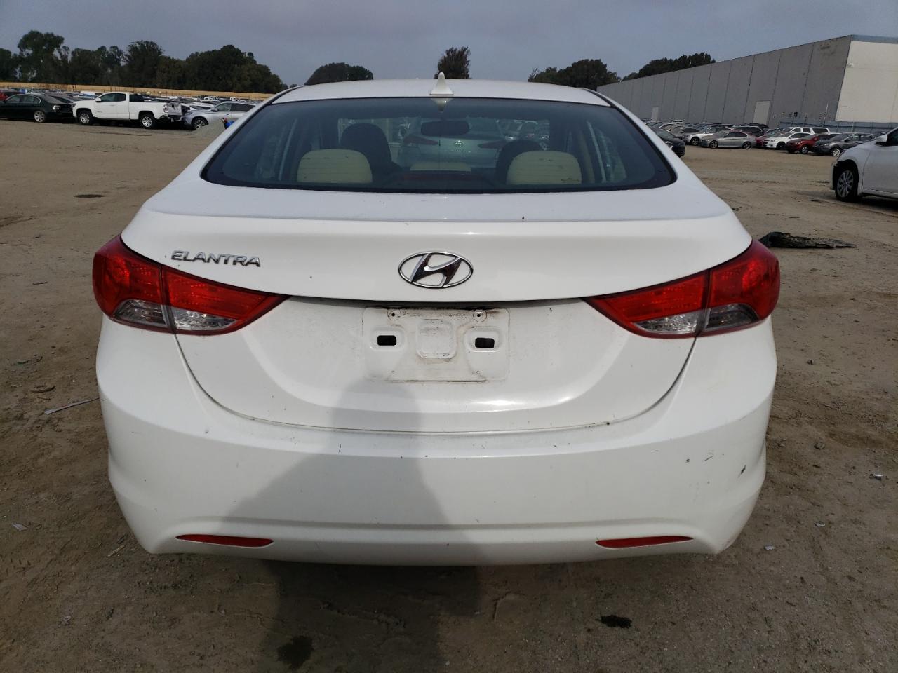2013 HYUNDAI ELANTRA GL - Image 6