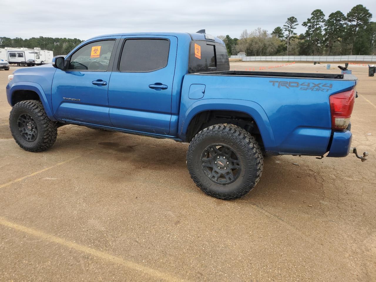 2017 TOYOTA TACOMA DOU - Фото 2
