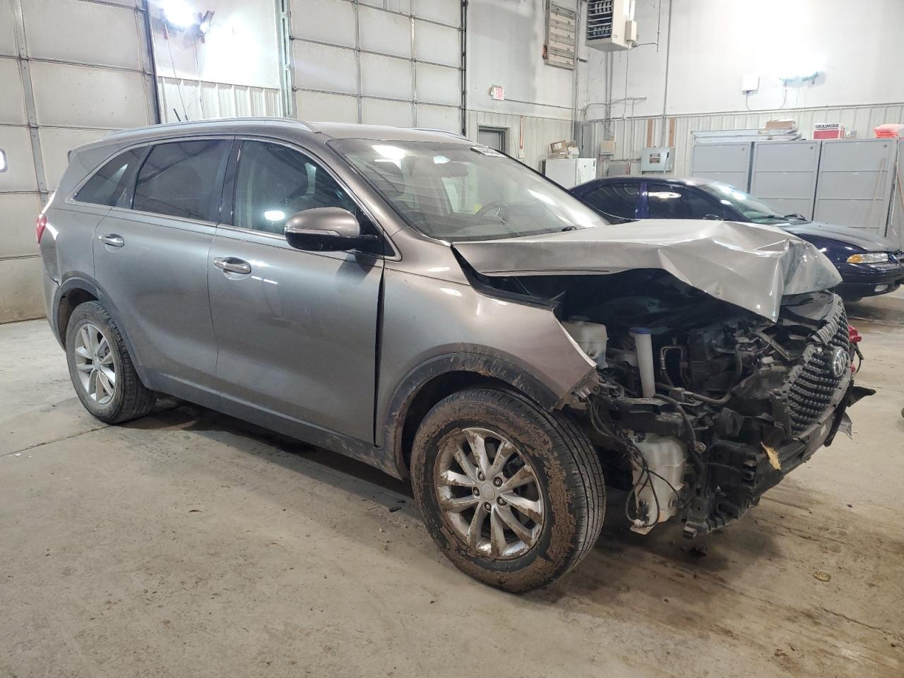 2016 KIA SORENTO LX - Image 4