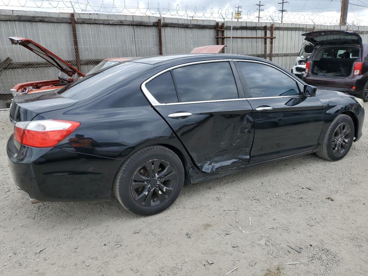 2014 HONDA ACCORD LX - Image 3