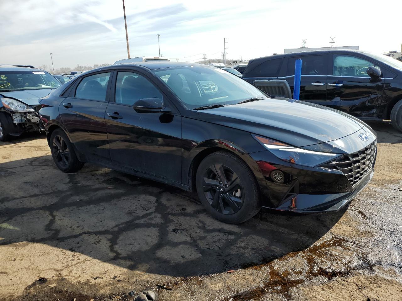 2023 HYUNDAI ELANTRA SE - Image 4
