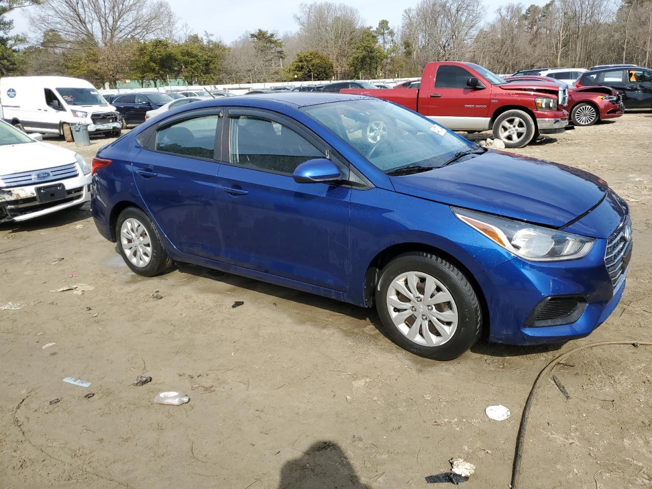 2019 HYUNDAI ACCENT SE - Image 4