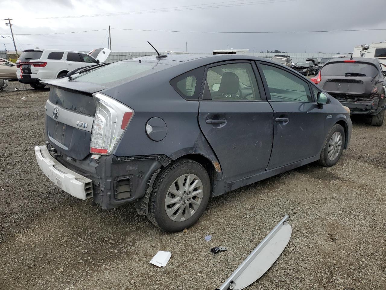 2013 TOYOTA PRIUS PLUG - Image 3