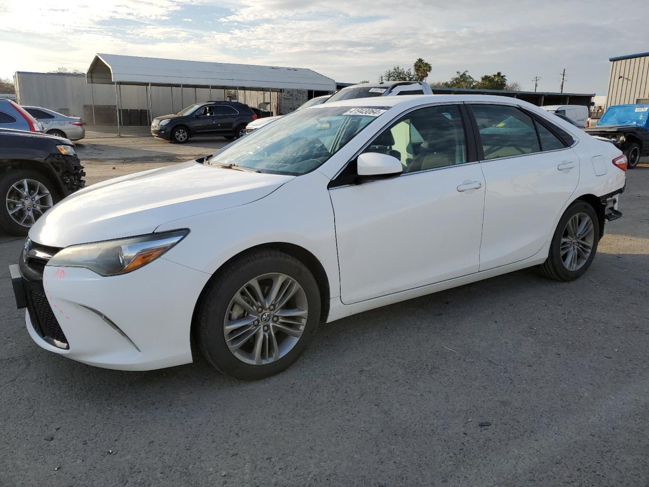 2016 TOYOTA CAMRY LE