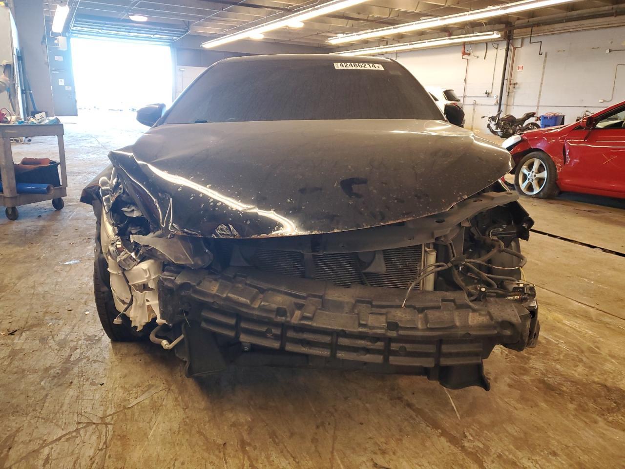 2016 TOYOTA CAMRY LE - Фото 5