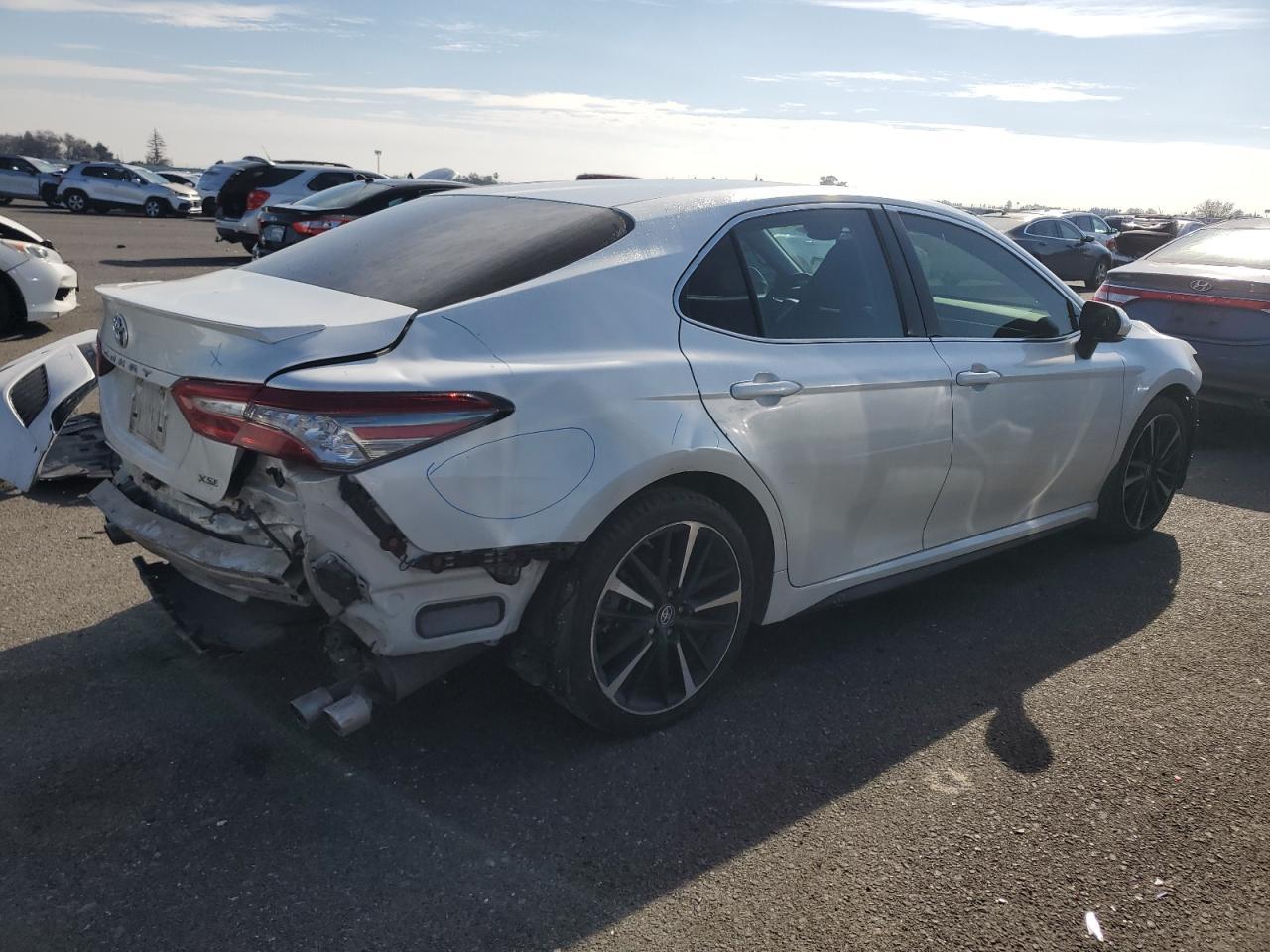 2018 TOYOTA CAMRY XSE - Image 3