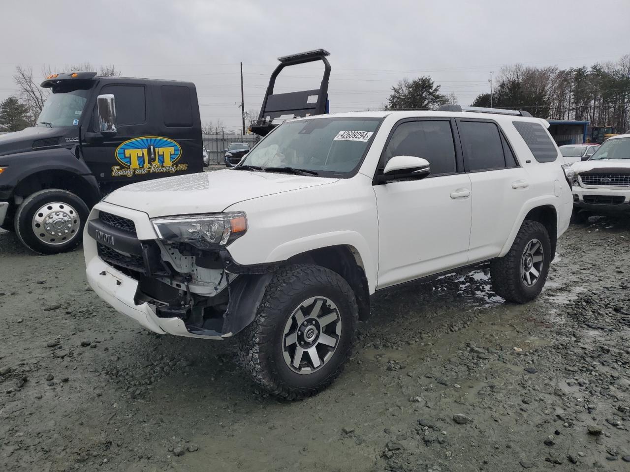 2020 TOYOTA 4RUNNER SR