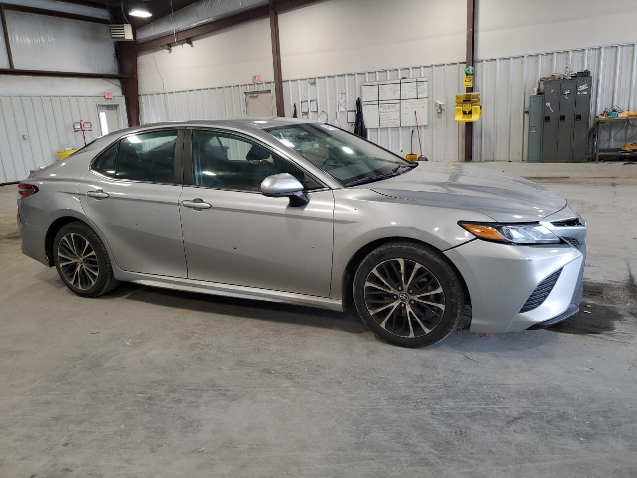 2020 TOYOTA CAMRY SE - Image 4