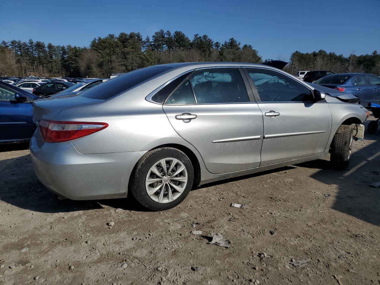 2016 TOYOTA CAMRY LE - Фото 3