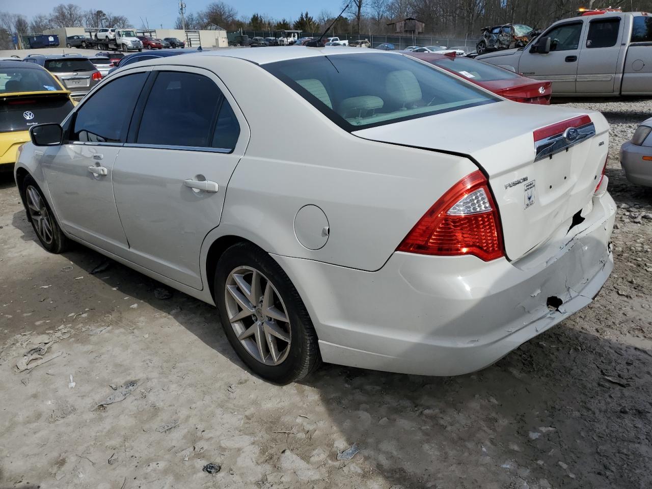 2011 FORD FUSION SEL - Image 2