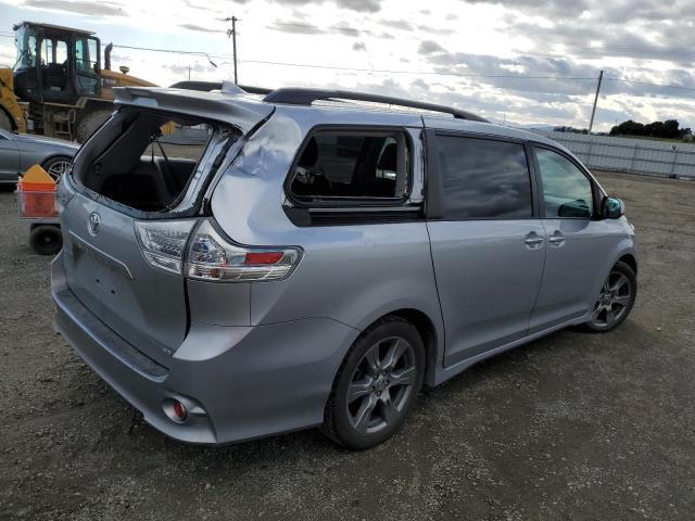 2018 Toyota Sienna Se - Фото 3