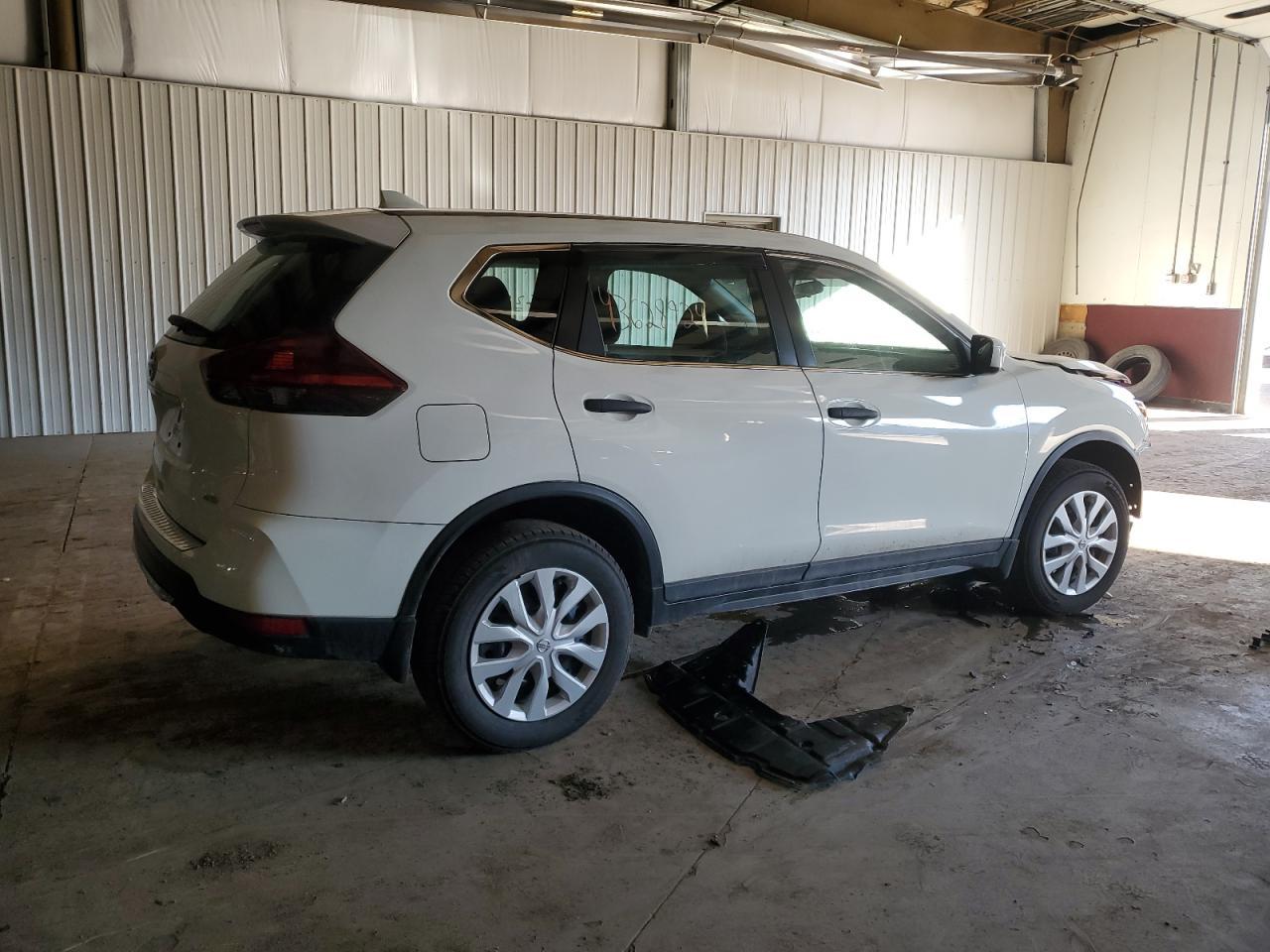 2018 NISSAN ROGUE S - Фото 3