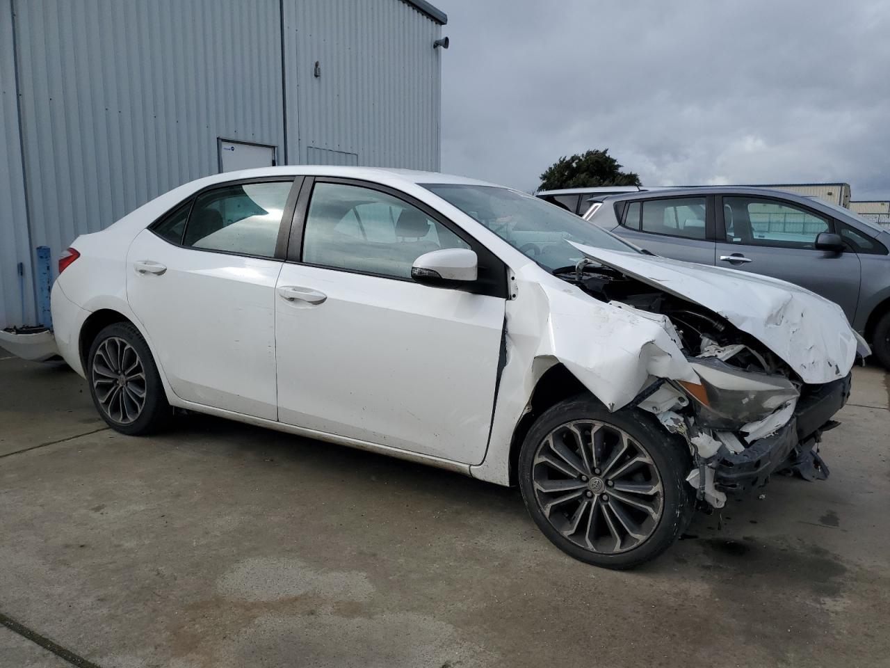 2015 TOYOTA COROLLA L - Image 4