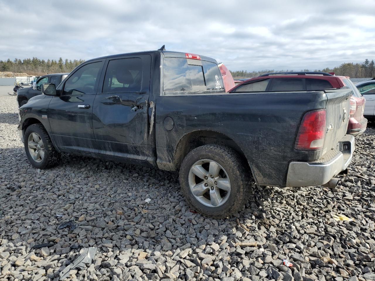 2015 RAM 1500 SLT - Фото 2