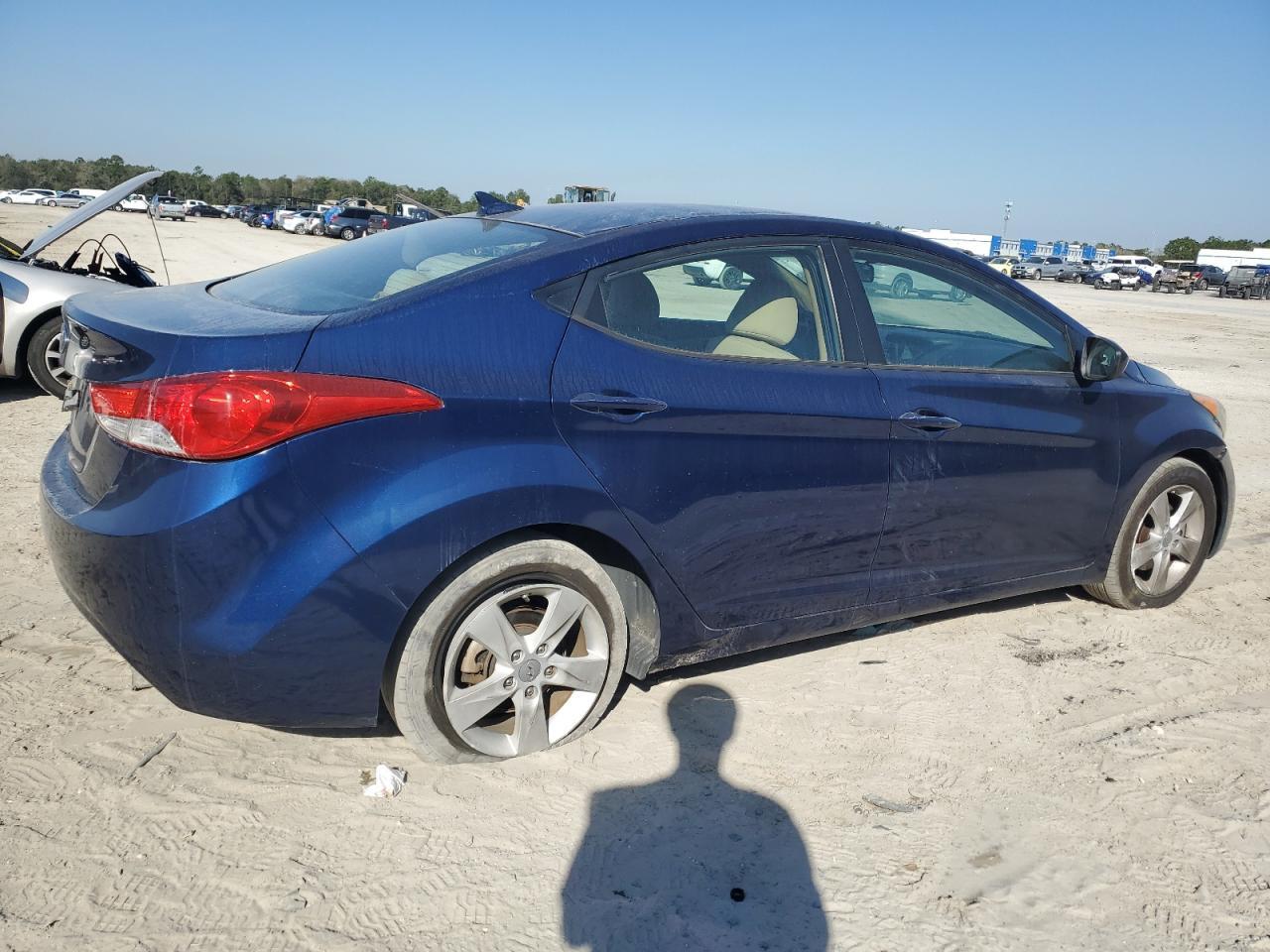 2013 HYUNDAI ELANTRA GL - Image 3