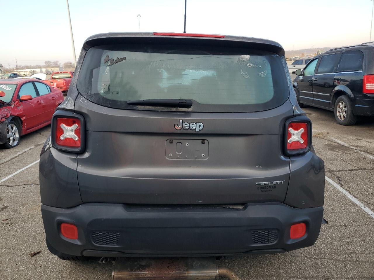 2017 JEEP RENEGADE S - Image 6