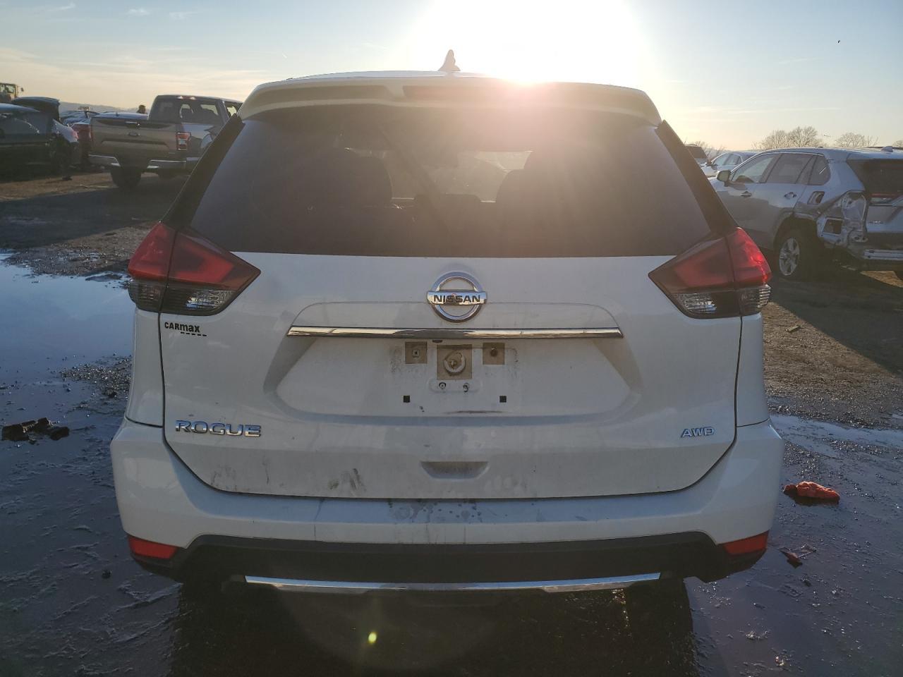2017 NISSAN ROGUE S - Фото 6