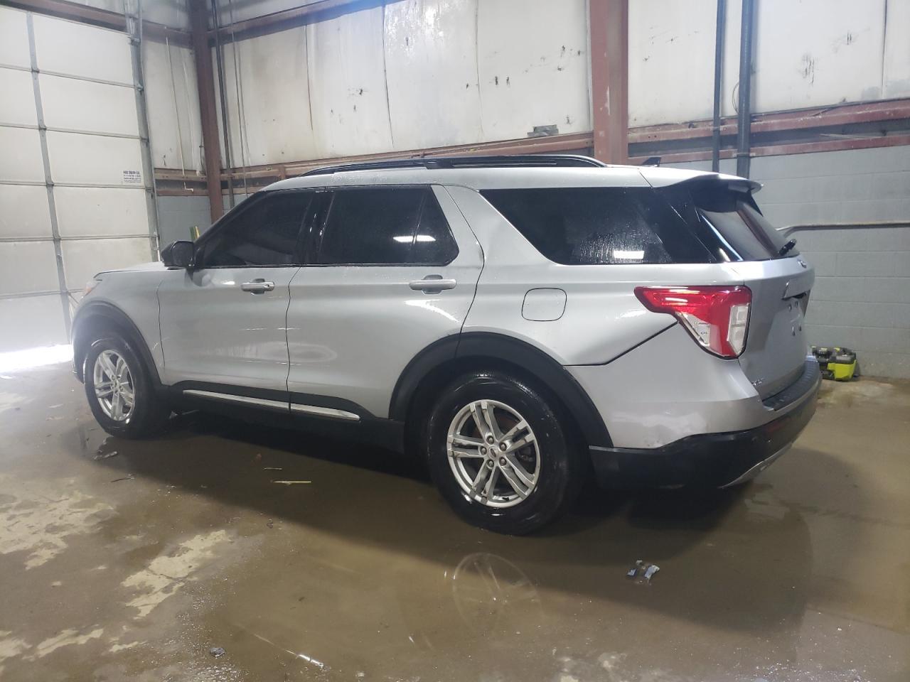 2023 FORD EXPLORER X - Фото 2