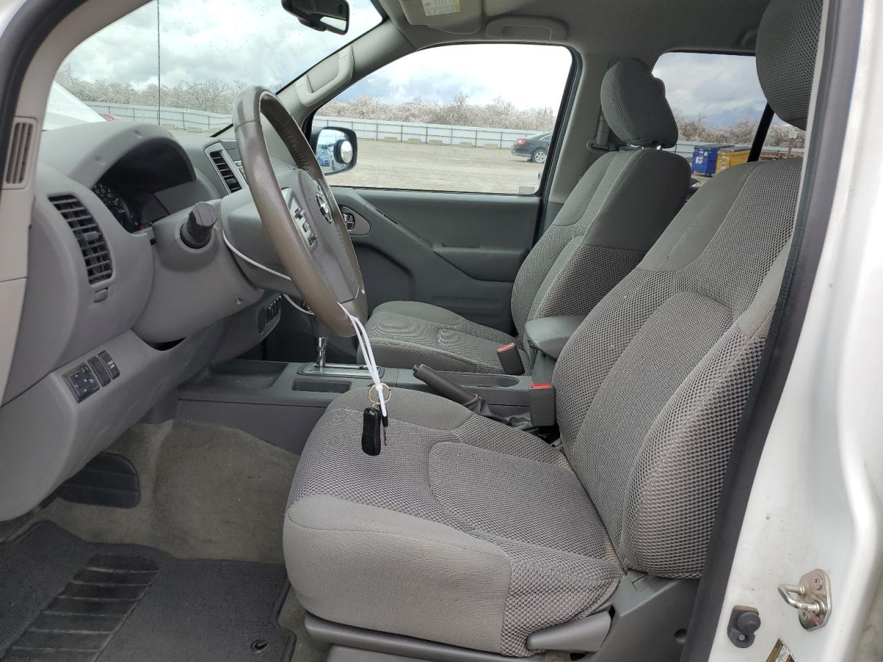2017 NISSAN FRONTIER S - Фото 7