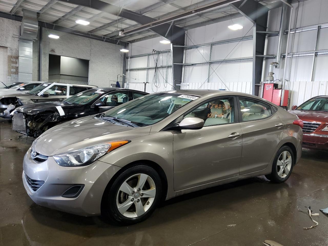 2013 HYUNDAI ELANTRA GL