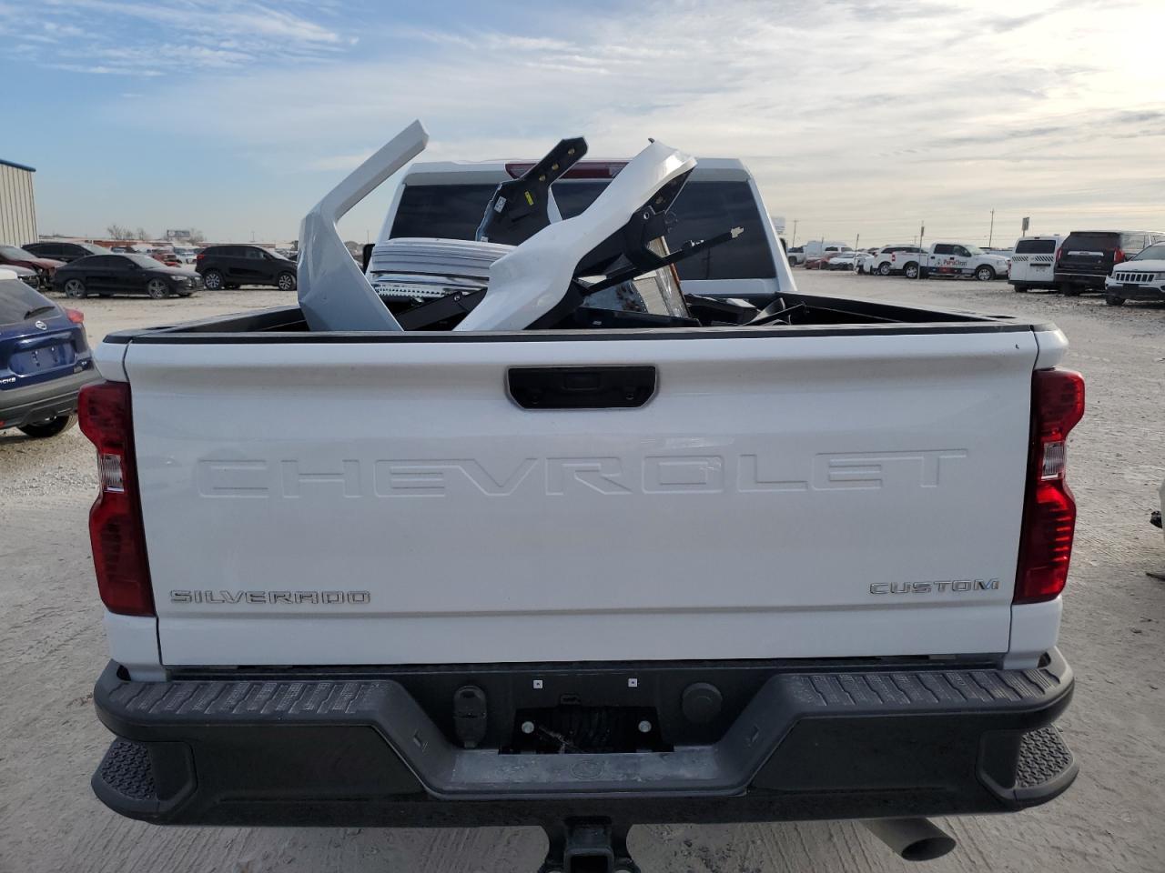 2024 CHEVROLET SILVERADO - Image 6