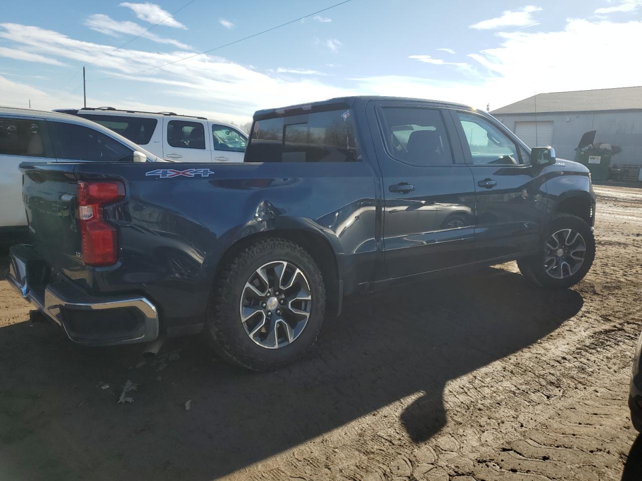 2023 CHEVROLET SILVERADO - Image 3