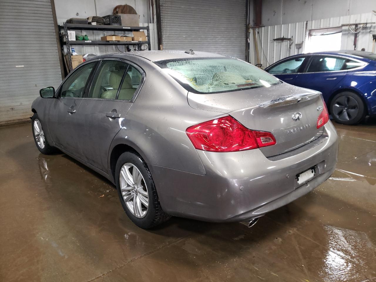 2012 INFINITI G37 - Image 2