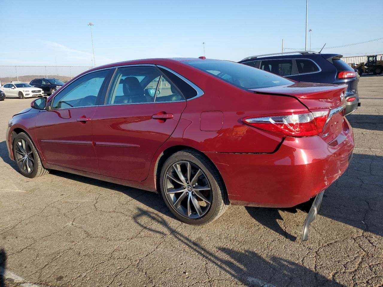 2016 TOYOTA CAMRY LE - Image 2