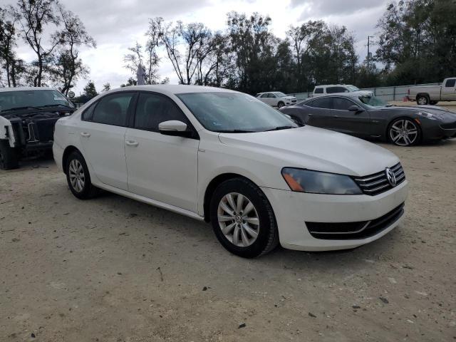 2015 Volkswagen Passat S - Фото 4