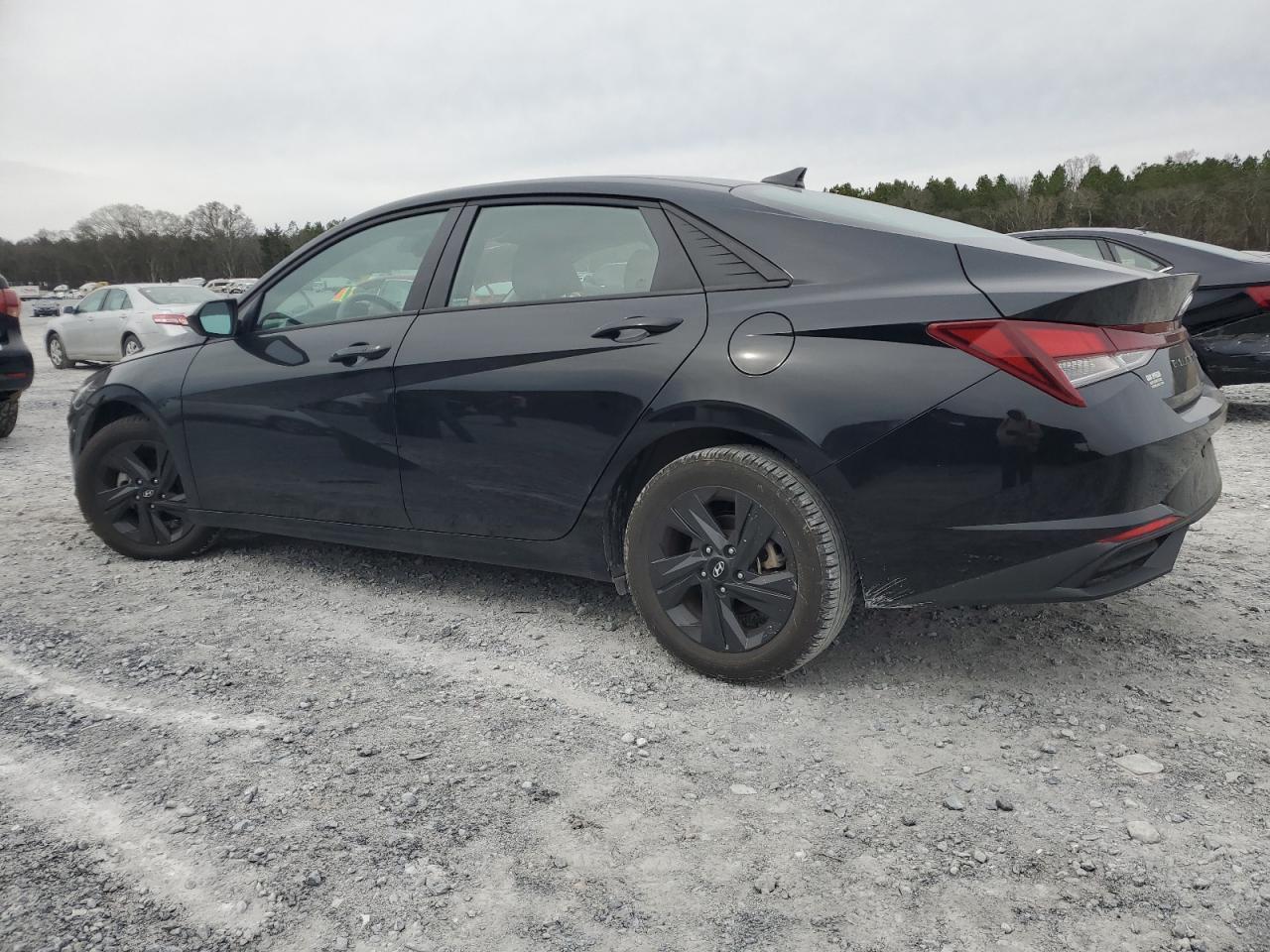 2022 HYUNDAI ELANTRA SE - Image 2