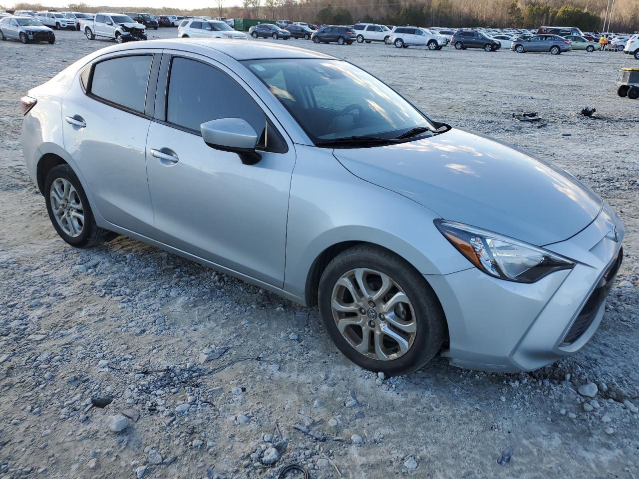 2017 TOYOTA YARIS IA - Image 4