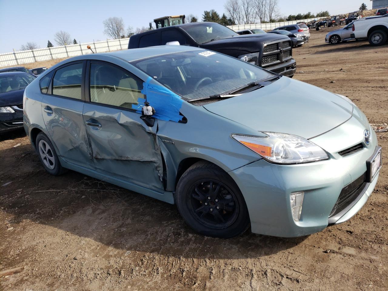 2015 TOYOTA PRIUS - Фото 4