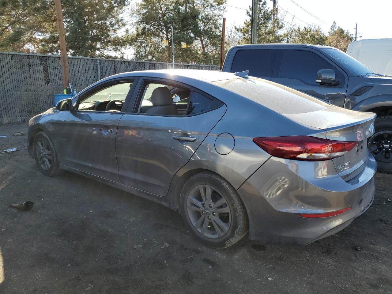 2018 HYUNDAI ELANTRA SE - Фото 2