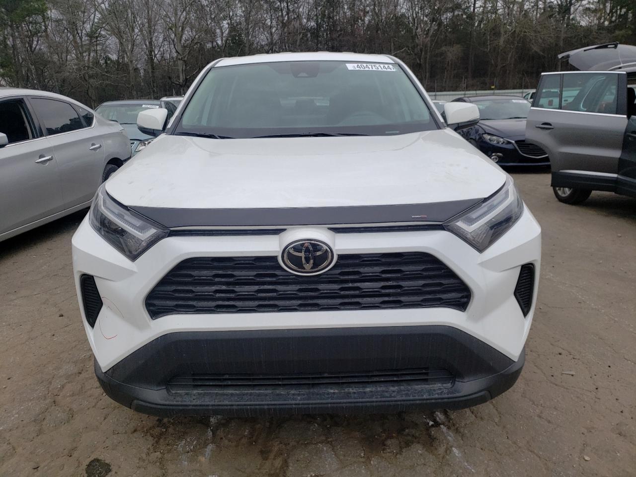 2023 TOYOTA RAV4 LE - Фото 5