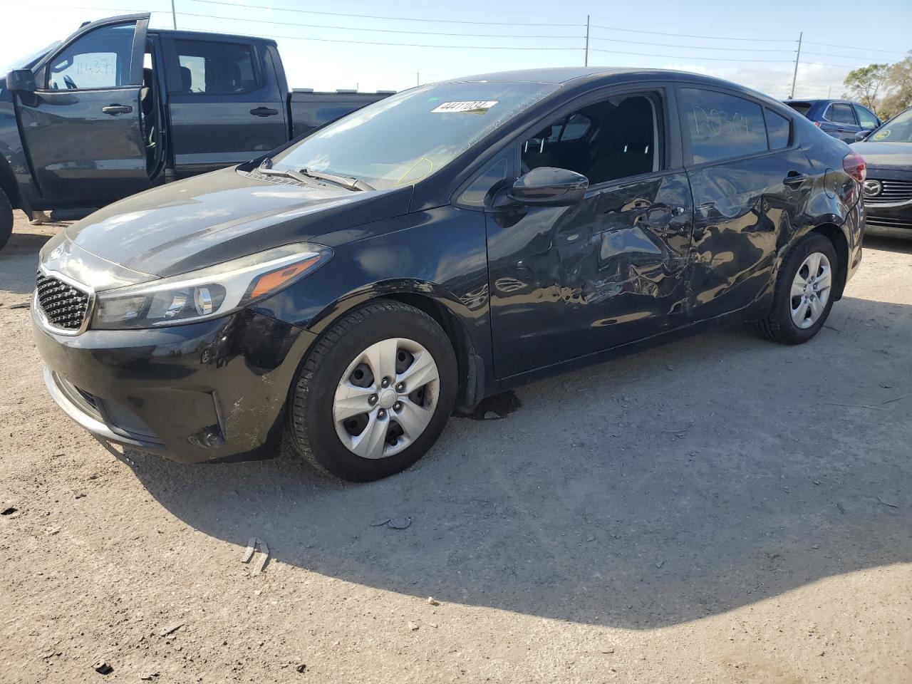 2017 KIA FORTE LX car image