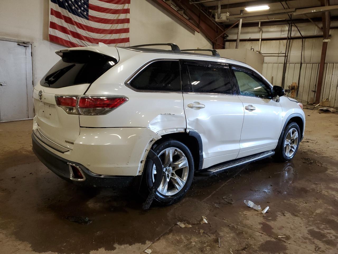 2015 TOYOTA HIGHLANDER - Image 3