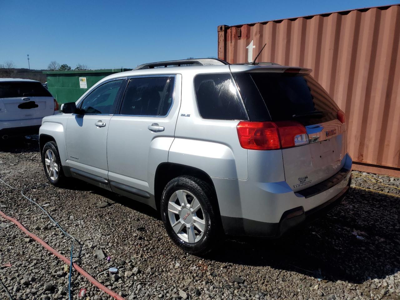 2013 GMC TERRAIN SL - Image 2