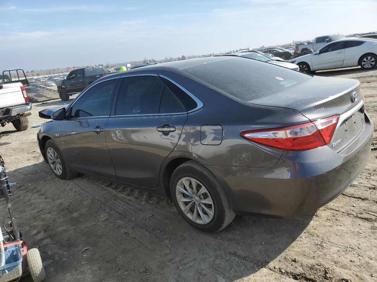2016 TOYOTA CAMRY LE - Image 2