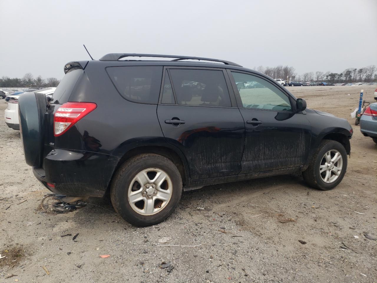 2011 TOYOTA RAV4 - Фото 3