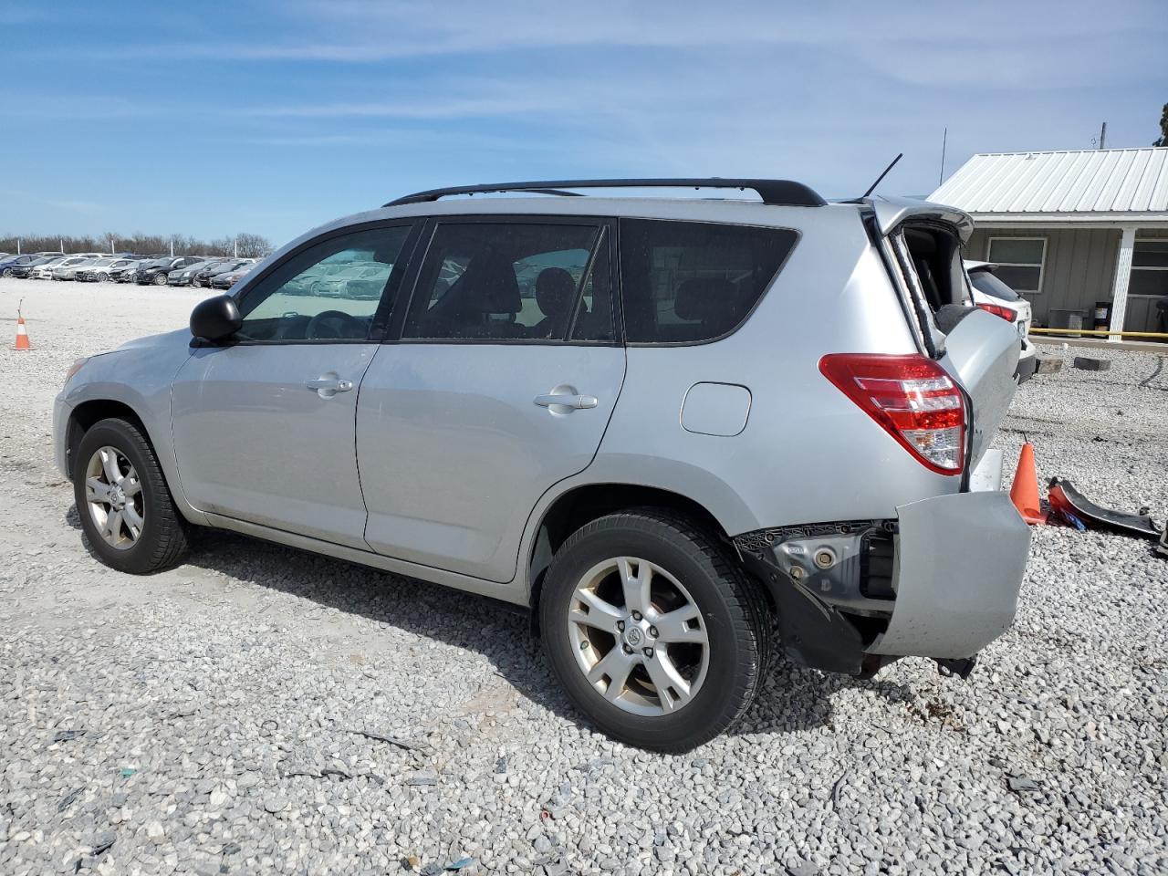 2011 TOYOTA RAV4 - Image 2