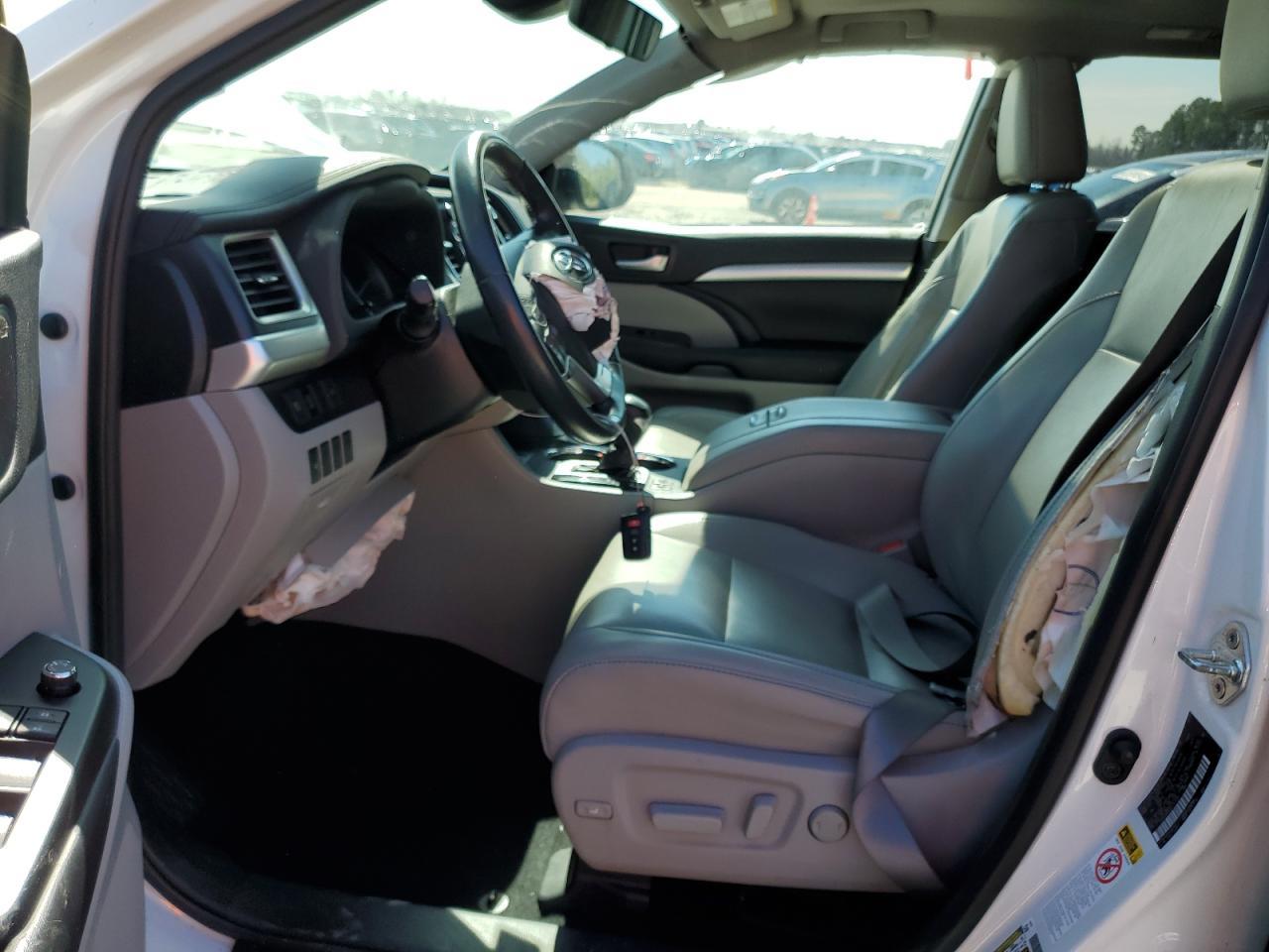 2019 TOYOTA HIGHLANDER - Image 7
