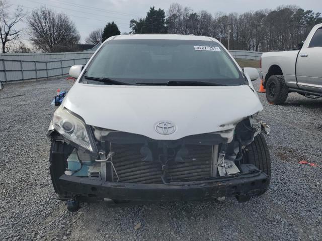 2015 Toyota Sienna Xle - Image 5