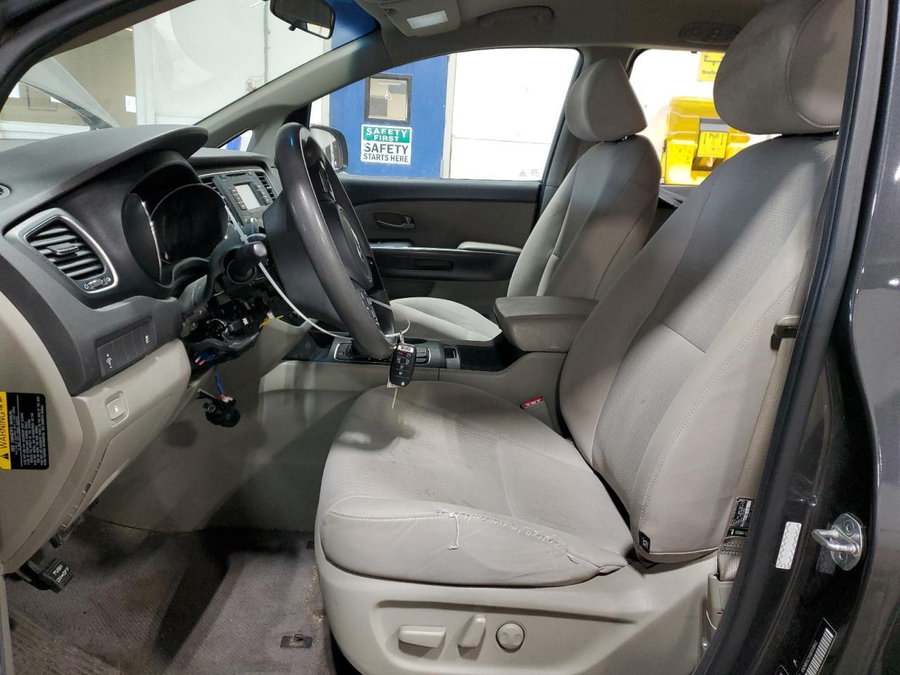 2016 KIA SEDONA LX - Image 7