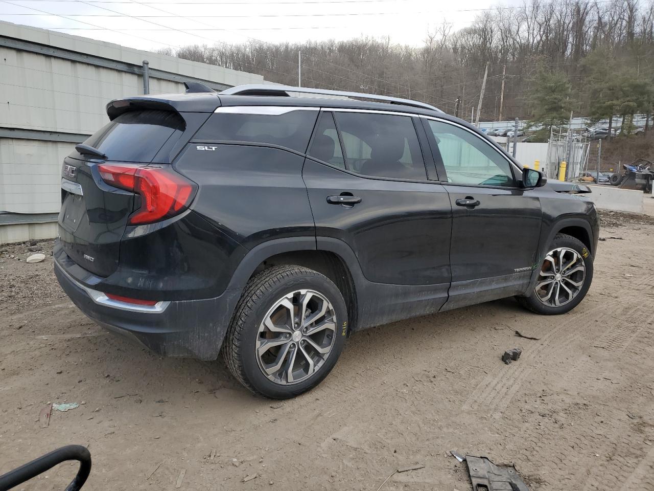 2021 GMC TERRAIN SL - Фото 3