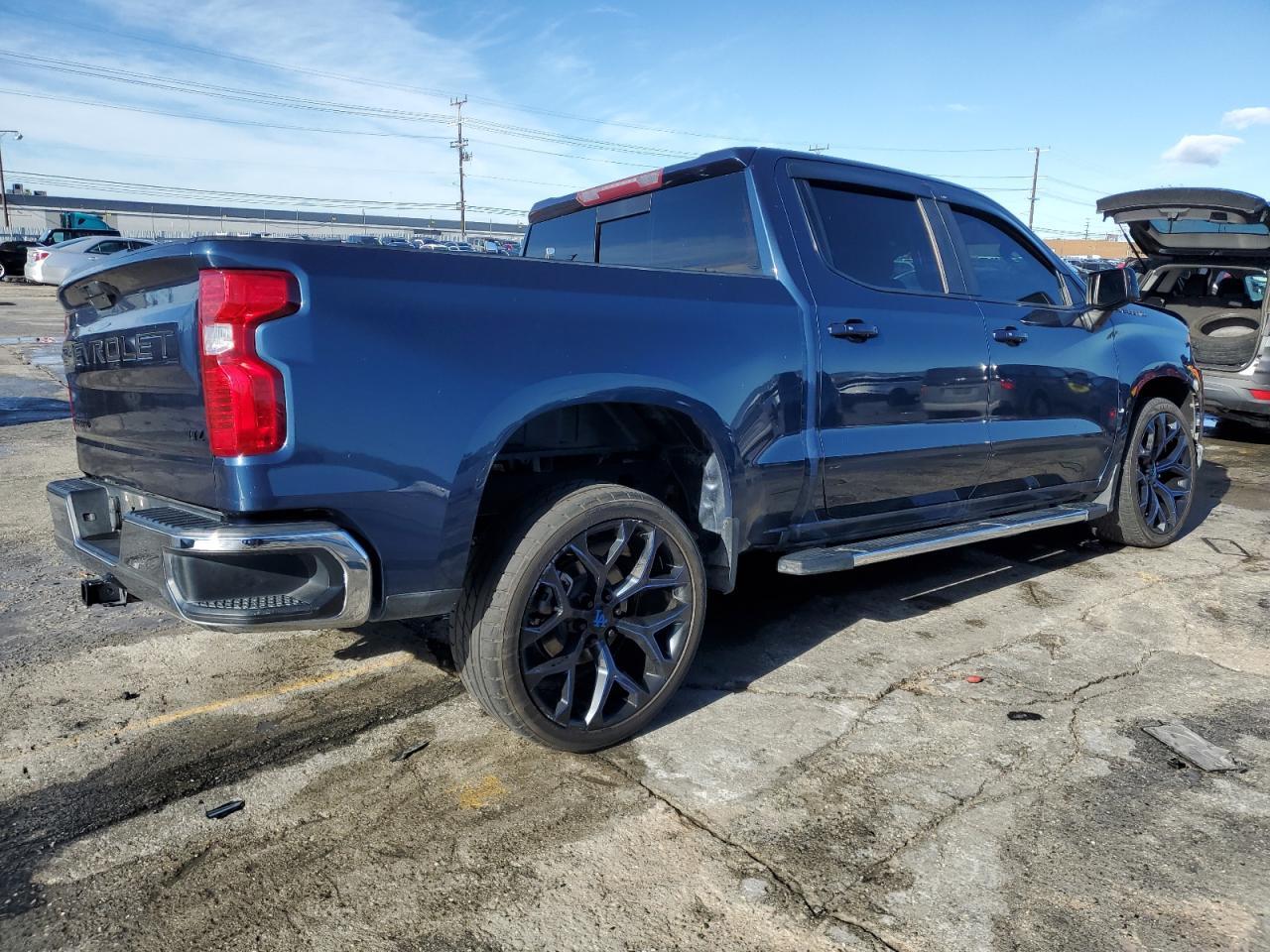 2019 CHEVROLET SILVERADO - Image 3