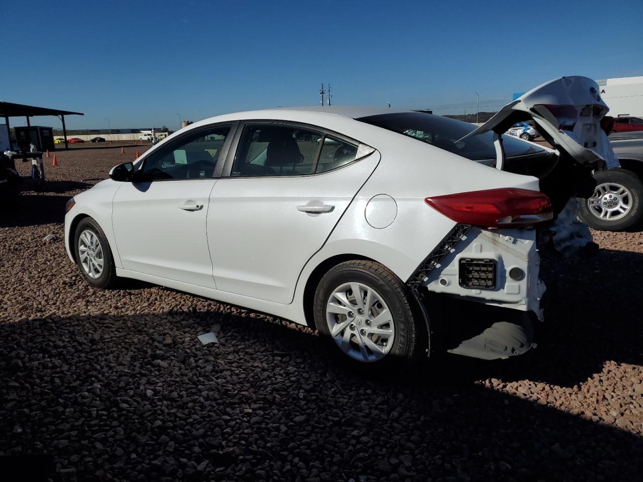 2018 HYUNDAI ELANTRA SE - Image 2