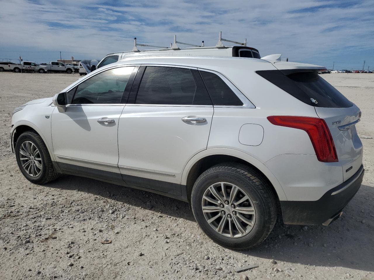 2019 CADILLAC XT5 LUXURY - Фото 2